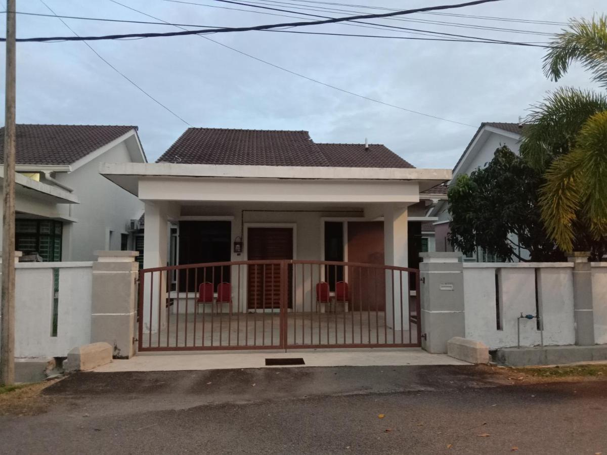 Friendly Homestay Malacca エクステリア 写真